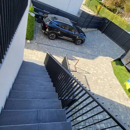 Dinlux 아파트