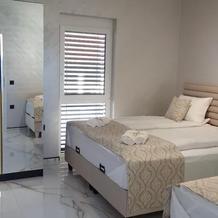 Apartment Dinlux *