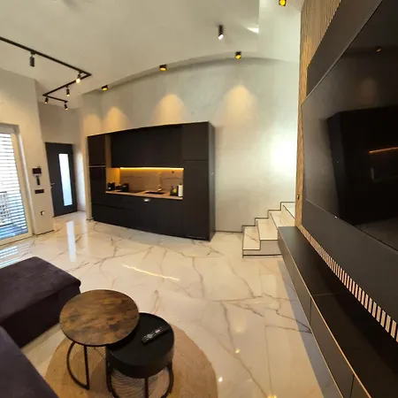 Dinlux Apartment