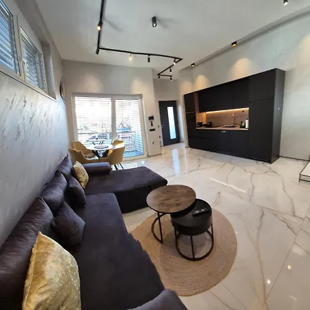 Apartment Dinlux *