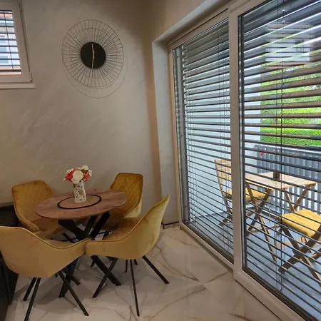 Dinlux Apartamento *