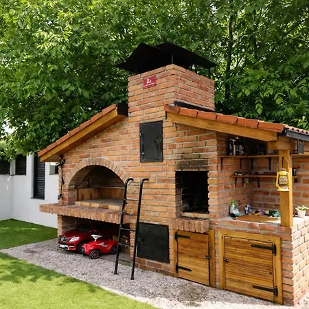 아파트 Dinlux Luxury